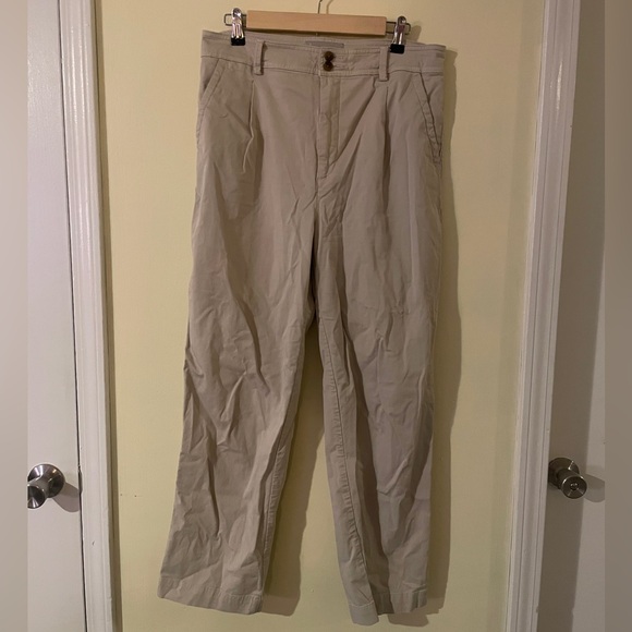 Everlane Relaxed Chino Pants in Khaki - Picture 3 of 5